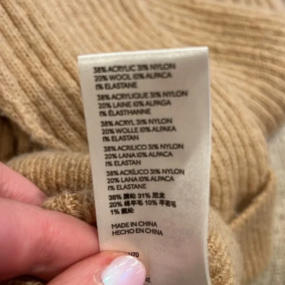 New Free People Mimosa V neck button cropped wool cardigan. - Picture 9 of 9